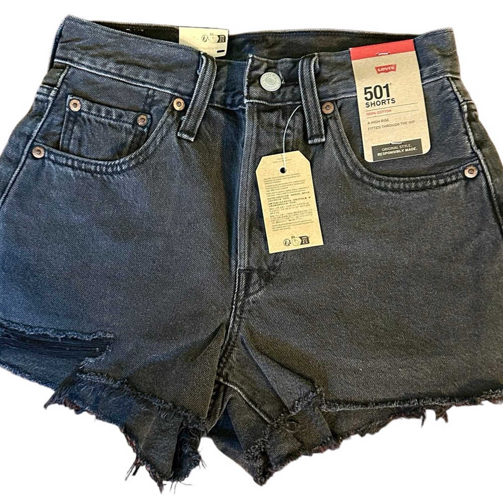 LEVI 501 Shorts High- Rise Fitted Through The Hip NWT 24